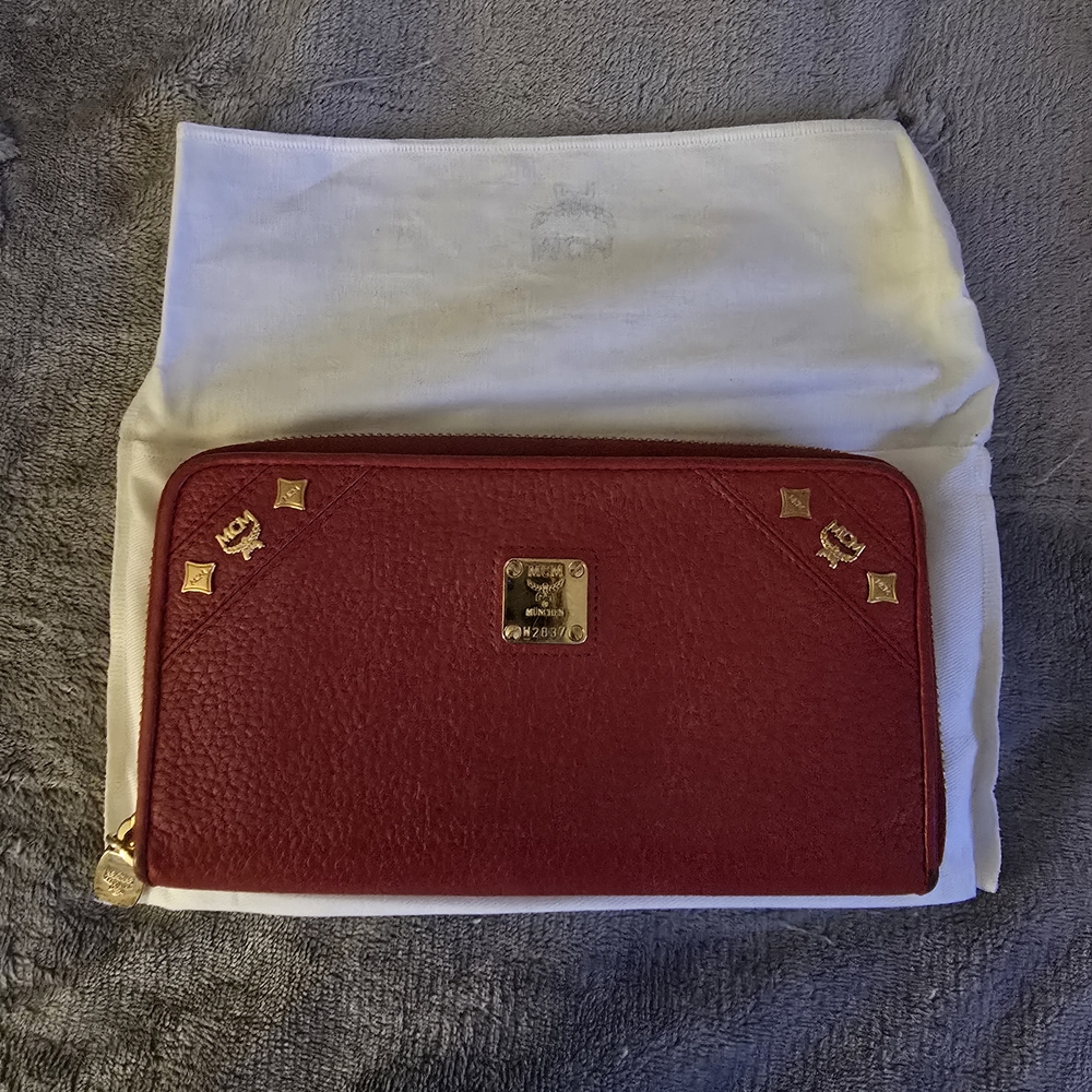 MCM Red Leather Zip-Around Wallet | Gold Hardware | Vintage Authentic